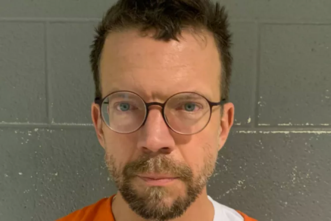 Thị trưởng Mỹ bị bắt với 56 tội danh khi&ecirc;u d&acirc;m trẻ em - Ảnh 1.