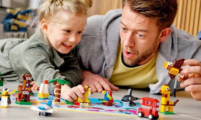 Ba mẹ nhất định sẽ hối tiếc nếu kh&ocirc;ng l&agrave;m 3 điều n&agrave;y khi con c&ograve;n b&eacute; - Ảnh 1.