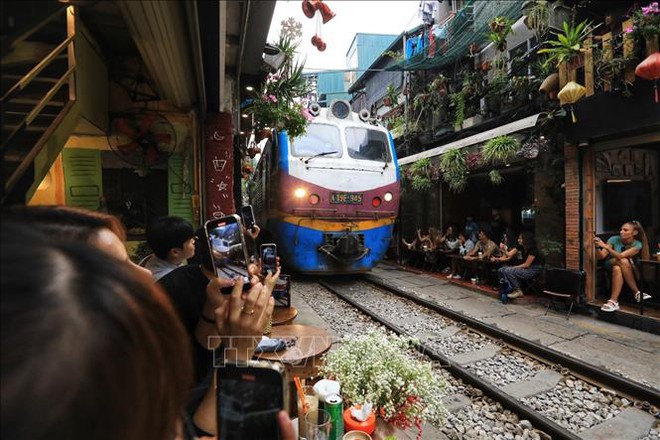 Tái diễn Cafe đường tàu ở Hà Nội: Tình trạng bắt cóc bỏ đĩa bao giờ mới dứt? - Ảnh 3.