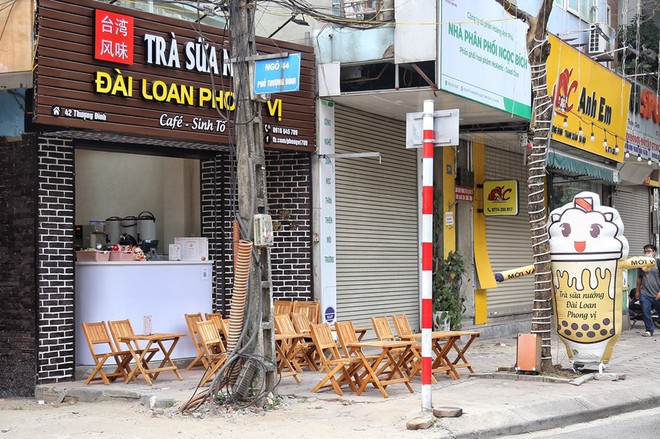 Thanh Xu&acirc;n (H&agrave; Nội): Lấn chiếm vỉa h&egrave; như chưa hề c&oacute; chiến dịch - Ảnh 12.