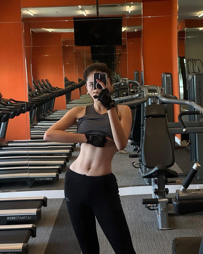 Kỳ Duy&ecirc;n - n&agrave;ng Hậu chăm khoe ảnh nội y nhất nh&igrave; Vbiz: V&ograve;ng eo v&ocirc; thực kinh ngạc, body sau Tết c&agrave;ng g&acirc;y sốc hơn - Ảnh 7.