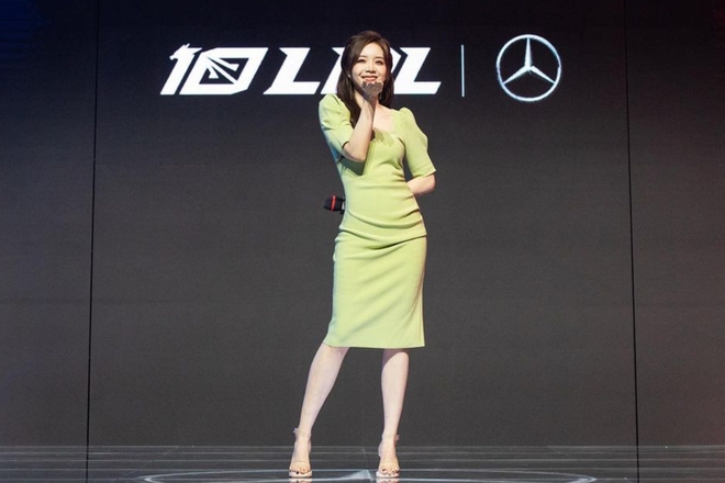 Kh&ocirc;ng phải c&aacute;c đội tuyển, LPL đang sống nhờ d&agrave;n nữ MC đỉnh của ch&oacute;p - Ảnh 2.