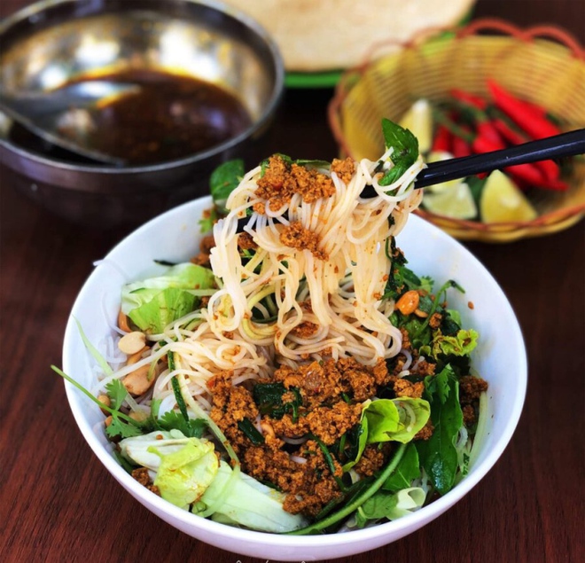 Về Bình Định thưởng thức bún rạm - đặc …
