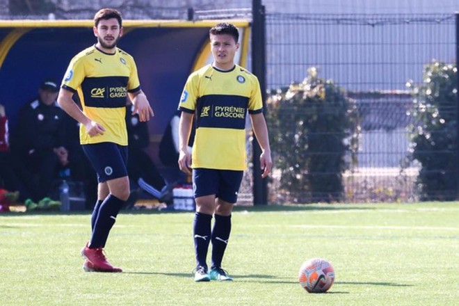 Quang Hải g&oacute;p sức gi&uacute;p đội B Pau FC thắng đậm - Ảnh 1.
