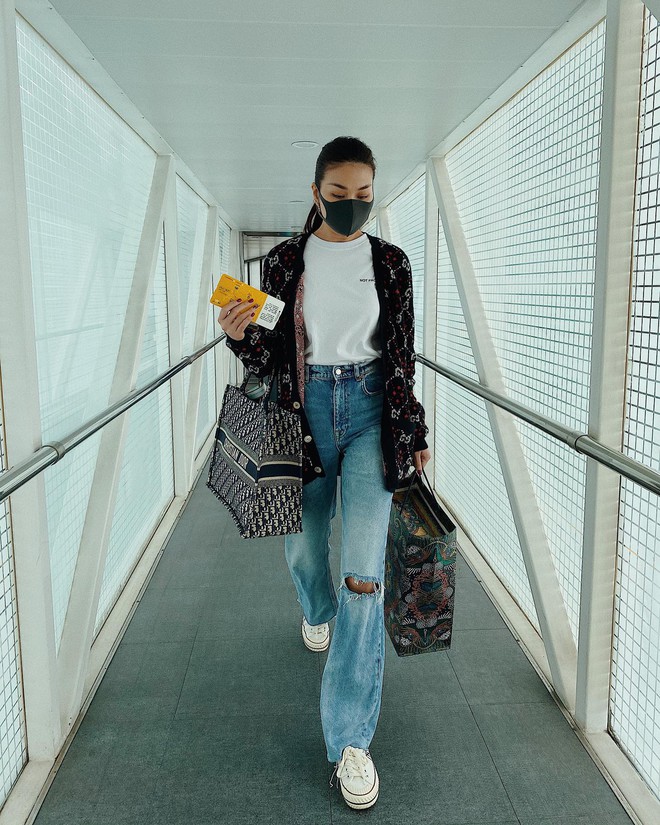 4 kiểu quần jeans chiếm s&oacute;ng phong c&aacute;ch của c&aacute;c mỹ nh&acirc;n Việt - Ảnh 10.