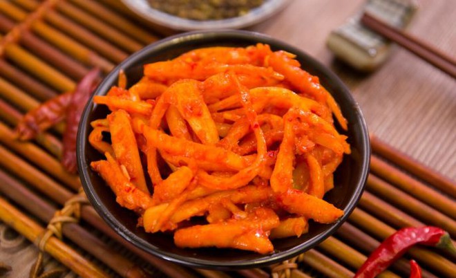 C&ocirc; g&aacute;i 25 tuổi nhập viện trong t&igrave;nh trạng đau bụng, phải cắt nửa l&aacute; gan chỉ v&igrave; ăn m&oacute;n muối chua h&agrave;ng ng&agrave;y - Ảnh 2.