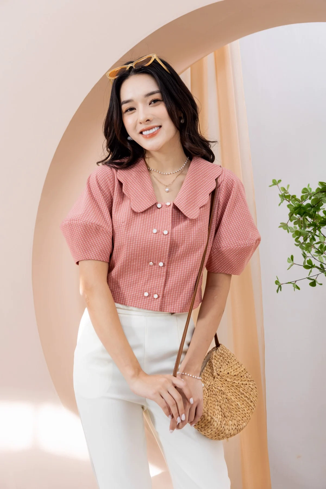 10 mẫu áo blouse che bắp tay để nàng công sở mặc đẹp không thua nữ chính VTV - Ảnh 19.