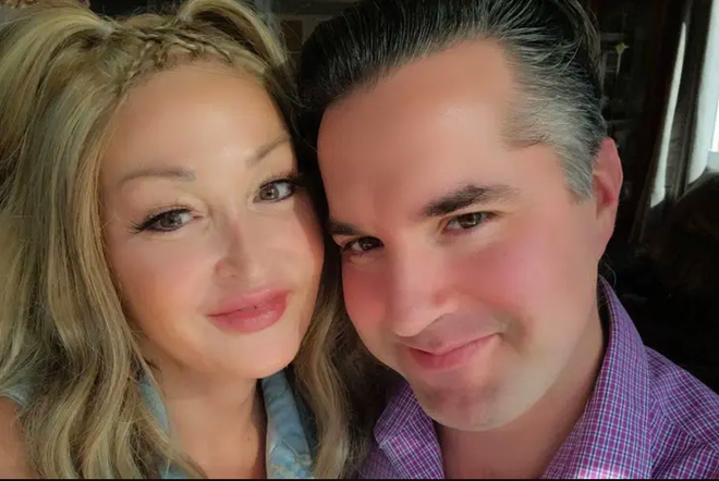 Ngỡ ng&agrave;ng với tuổi thực của người phụ nữ bị ch&ecirc; qu&aacute; trẻ so với chồng sắp cưới - Ảnh 1.