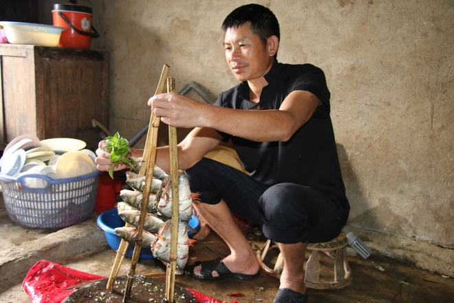 Lên thăm người Thái Tây Bắc, “phải lòng” món Pa pỉnh tộp trứ danh - Ảnh 1.