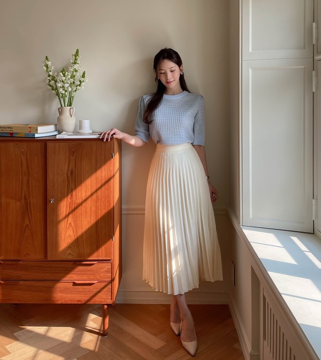 10 c&aacute;ch mặc ch&acirc;n v&aacute;y xếp ly trẻ trung v&agrave; thanh lịch - Ảnh 2.