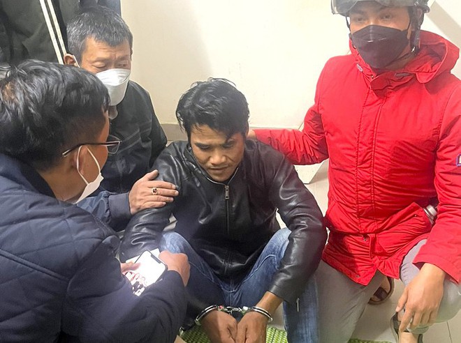 Trốn truy n&atilde; 9 năm nhưng kh&ocirc;ng qua mắt được đại &uacute;y c&ocirc;ng an TP Đ&agrave; Lạt - Ảnh 1.