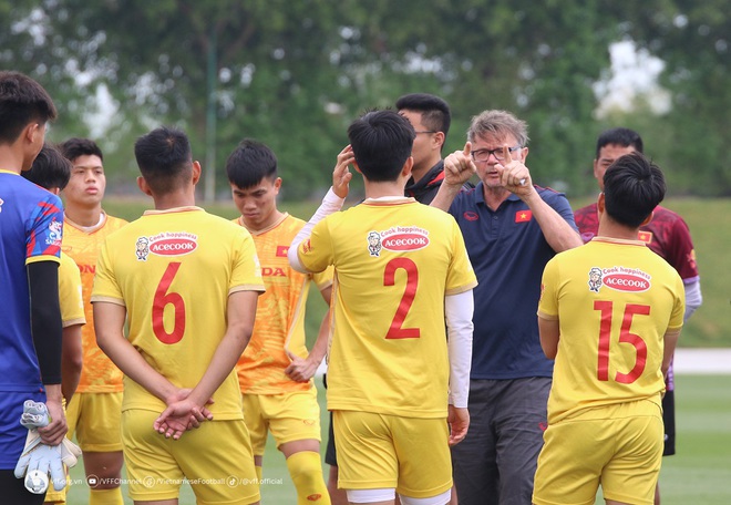 31 cầu thủ được triệu tập vào ĐT U22 Việt Nam chuẩn bị cho SEA Games 32 - Ảnh 1.