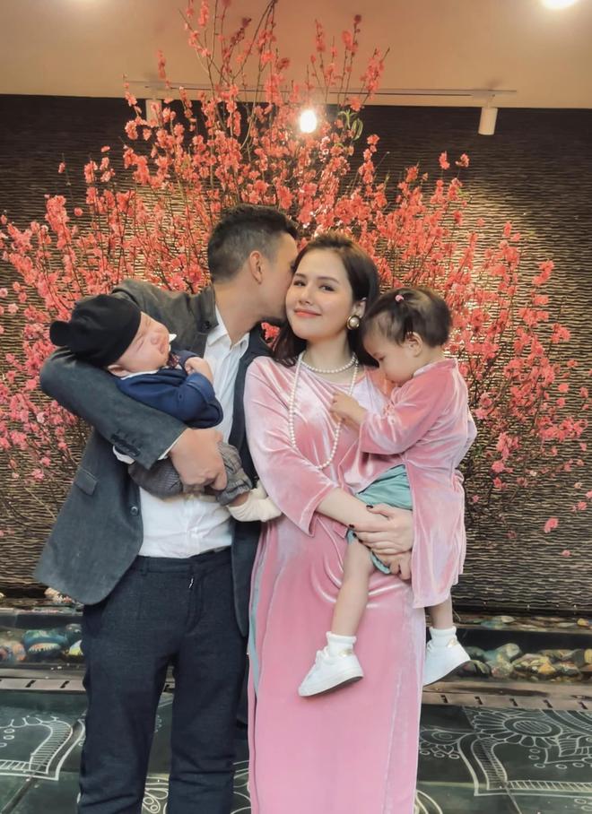Phanh Lee khoe tủ sữa trữ đ&ocirc;ng đầy ắp cho con trai, n&oacute;i 1 c&acirc;u tiết lộ lu&ocirc;n b&iacute; quyết - Ảnh 4.