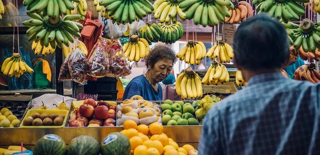 N&agrave;ng d&acirc;u Việt ở Singapore kể chuyện đi chợ truyền thống với mẹ chồng: Gi&aacute; ni&ecirc;m yết sẵn nhưng xem m&agrave; cho&aacute;ng, t&igrave;m mỏi mắt kh&ocirc;ng thấy thứ quen thuộc n&agrave;y - Ảnh 5.