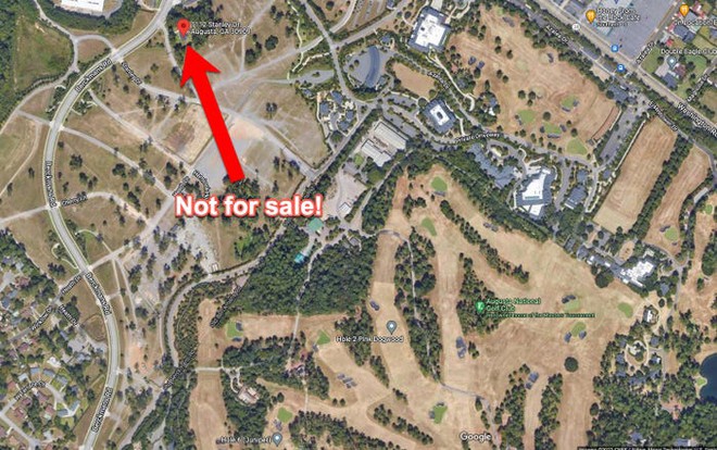 Chủ nh&acirc;n ng&ocirc;i nh&agrave; 176m2 kề s&acirc;n golf từ chối cơ hội trở th&agrave;nh triệu ph&uacute;, chấp nhận bị &aacute;nh s&aacute;ng v&agrave; tiếng ồn nuốt chửng vẫn b&aacute;m trụ tới c&ugrave;ng v&igrave; l&yacute; do kh&ocirc;ng ai ngờ - Ảnh 4.