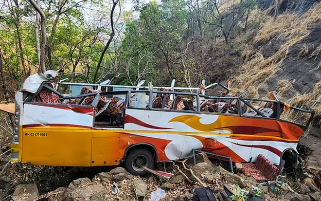 Ấn Độ: 13 nghệ sĩ thiệt mạng trong tai nạn ô tô thương tâm - Ảnh 1.