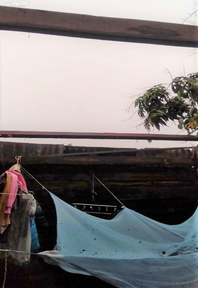 Ảnh: Mưa d&ocirc;ng, gi&oacute; lốc ở Gia Lai l&agrave;m 6 người bị thương, hơn 120 căn nh&agrave; tốc m&aacute;i - Ảnh 6.