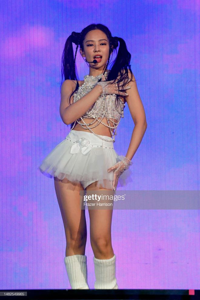 To&agrave;n cảnh BLACKPINK tại Coachella: Live nuốt mic 18 b&agrave;i h&aacute;t, loạt sự cố kh&ocirc;ng mong muốn, lập kỷ lục người xem v&agrave; hơn thế nữa! - Ảnh 10.