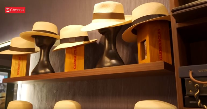 Chiếc mũ cói trị giá 3,5 tỷ đồng đắt nhất thế giới đang được bán tại Hà Nội có gì đặc biệt? - Ảnh 1.