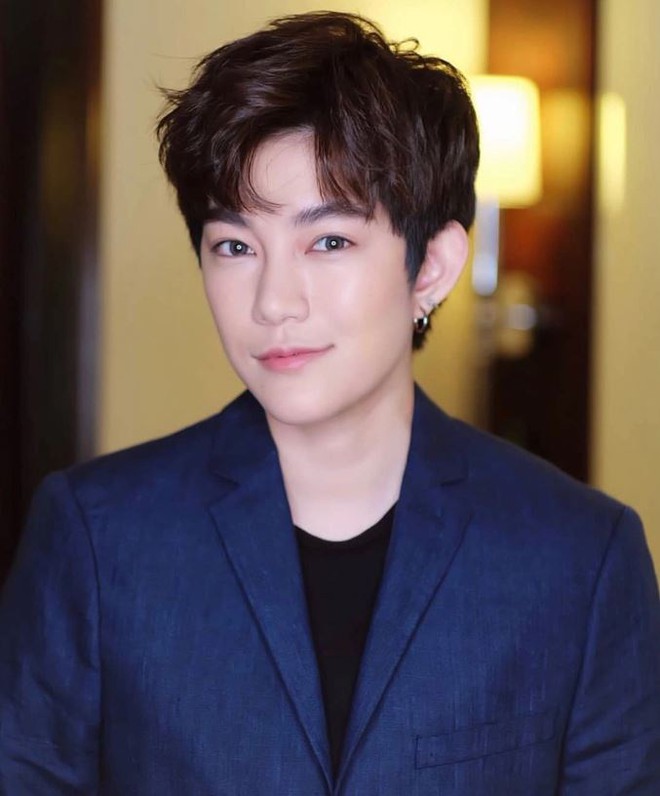 Nữ diễn vi&ecirc;n Th&aacute;i Lan l&aacute;i xe g&acirc;y tai nạn nhưng vẫn đi &ldquo;quẩy&rdquo; Songkran, mẹ nạn nh&acirc;n l&ecirc;n tiếng bức x&uacute;c thay con trai đang h&ocirc;n m&ecirc; - Ảnh 7.