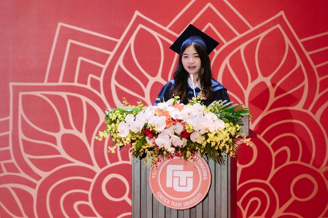 Toàn cảnh lễ trao bằng tốt nghiệp tại ngôi trường được mệnh danh Harvard của Việt Nam - Ảnh 7.