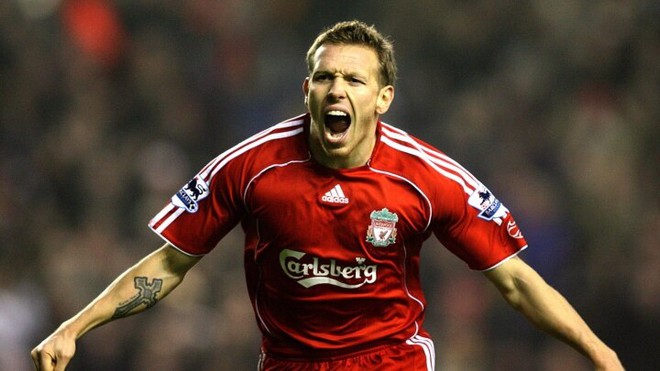 Cựu tiền đạo Liverpool bị lừa đến trắng tay, t&agrave;i sản chỉ c&ograve;n 1 chiếc đồng hồ - Ảnh 1.