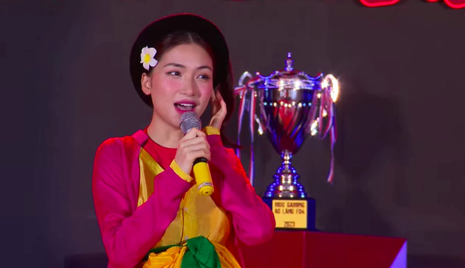 B&ugrave;ng nổ đ&ecirc;m sự kiện giải đấu ao l&agrave;ng, Đen V&acirc;u v&agrave; Ho&agrave; Minzy cũng xuất hiện g&oacute;p vui - Ảnh 10.