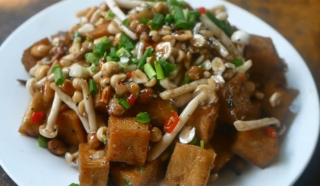 5 loại thực phẩm đ&atilde; nấu th&igrave; đừng h&acirc;m n&oacute;ng ăn lại, cố tiếc rẻ rồi &ocirc;m bệnh v&agrave;o người chẳng hay - Ảnh 1.