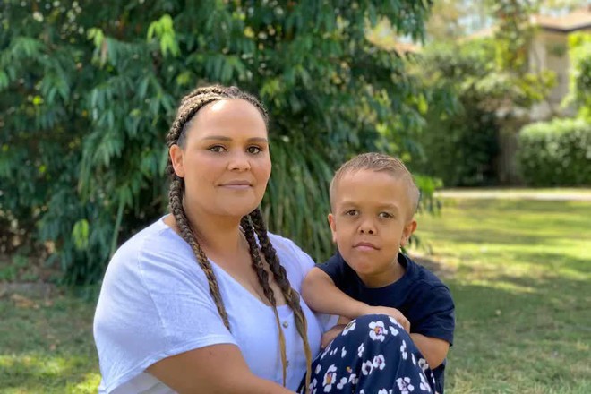 Bị bạn b&egrave; bắt nạt, b&eacute; trai 9 tuổi run rẩy n&oacute;i một c&acirc;u khiến ai nấy x&oacute;t xa: Mẹ, xin h&atilde;y cho con một sợi d&acirc;y&hellip; - Ảnh 10.