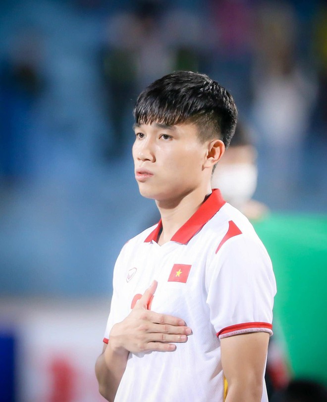 Kh&ocirc;ng c&oacute; H&ugrave;ng Dũng, Ho&agrave;ng Đức, đ&acirc;y l&agrave; những tiền vệ sẽ gi&uacute;p U22 Việt Nam bảo vệ huy chương v&agrave;ng SEA Games 32 - Ảnh 5.