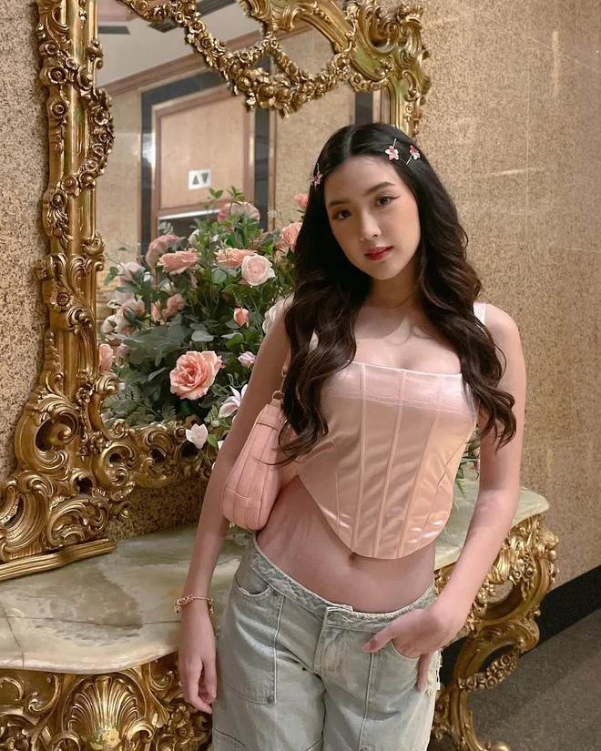 Nữ game thủ hơn 2 triệu người theo d&otilde;i tung ảnh qu&aacute; khứ, fan tấm tắc v&igrave; một điều! - Ảnh 3.