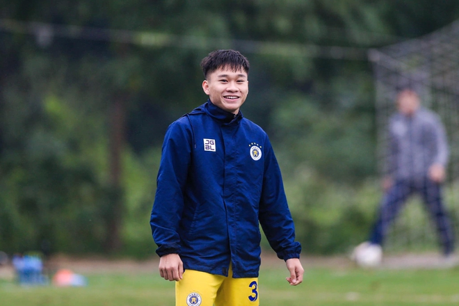 Kh&ocirc;ng c&oacute; H&ugrave;ng Dũng, Ho&agrave;ng Đức, đ&acirc;y l&agrave; những tiền vệ sẽ gi&uacute;p U22 Việt Nam bảo vệ huy chương v&agrave;ng SEA Games 32 - Ảnh 28.