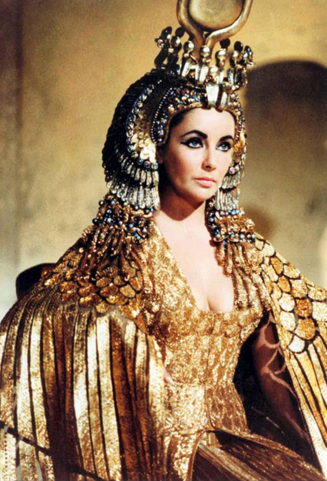 Netflix gây tranh cãi khi công bố tạo hình Cleopatra: Trong lịch sử, vị Nữ hoàng Ai Cập nổi tiếng được miêu tả thế nào? - Ảnh 1.