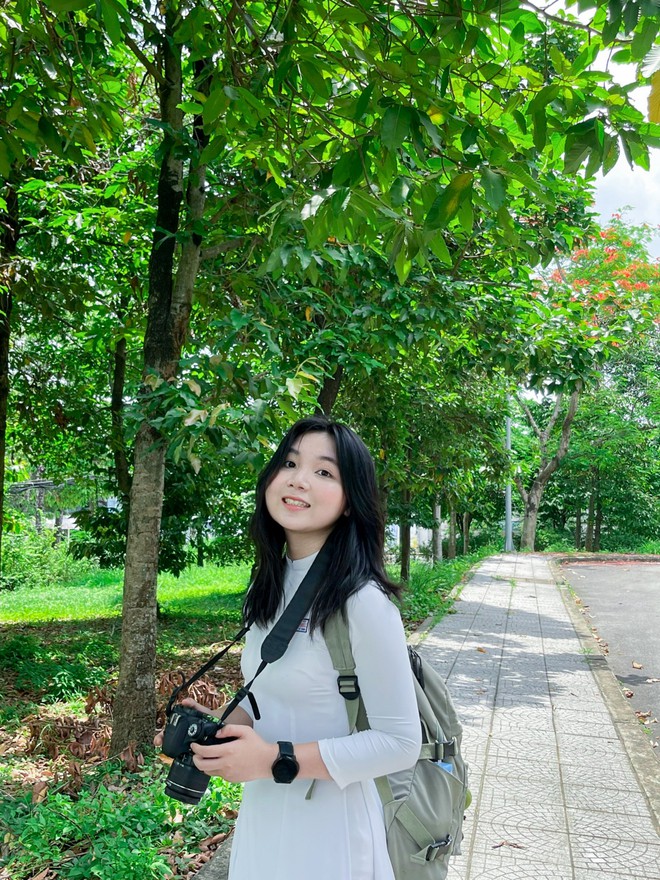 Nữ sinh trường Phổ th&ocirc;ng Năng khiếu bật m&iacute; b&iacute; quyết chinh phục điểm đ&aacute;nh gi&aacute; năng lực 1000+ - Ảnh 1.