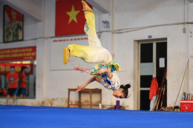 Bên trong lò luyện vàng wushu trước thềm SEA Games 32 - Ảnh 9.