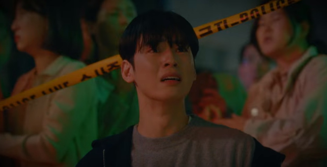 Moonbin (ASTRO) v&agrave; sự tr&ugrave;ng hợp đau l&ograve;ng của Cha Eun Woo: Từ phim đến đời đều mất bạn th&acirc;n v&igrave; một l&yacute; do x&oacute;t xa - Ảnh 7.