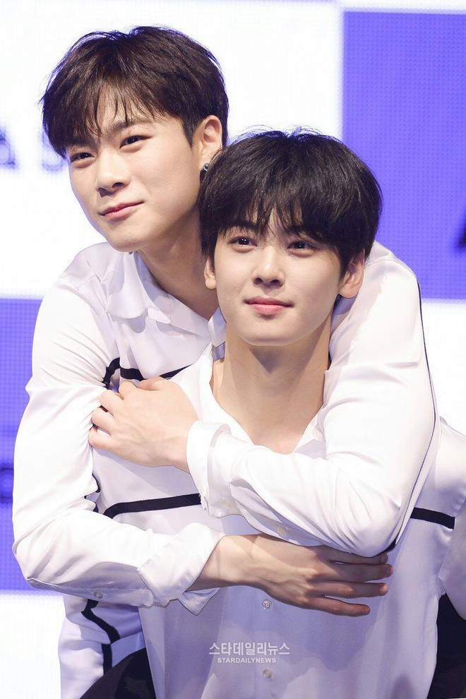 Moonbin (ASTRO) v&agrave; sự tr&ugrave;ng hợp đau l&ograve;ng của Cha Eun Woo: Từ phim đến đời đều mất bạn th&acirc;n v&igrave; một l&yacute; do x&oacute;t xa - Ảnh 9.