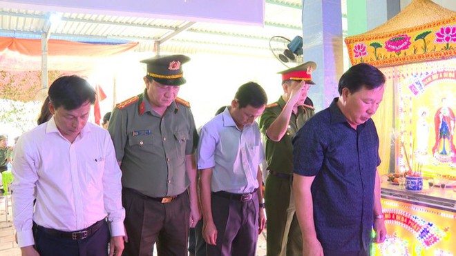 Diễn biến mới nhất vụ thiếu t&aacute; CSGT v&agrave; 2 c&ocirc;ng nh&acirc;n bị t&ocirc;ng tử vong - Ảnh 3.