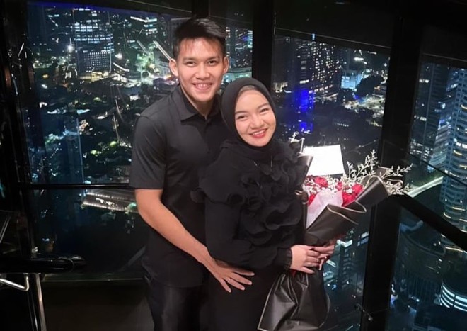 Cầu thủ Indonesia dặn vợ &ldquo;ở nh&agrave; đi, đừng l&agrave;m mọi thứ phức tạp th&ecirc;m&rdquo; - Ảnh 1.