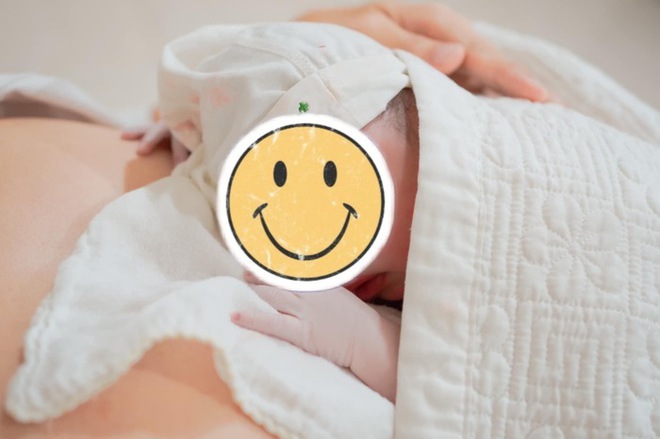 Ca sĩ Duy Khoa chào đón thành viên mới sau khi kết hôn lần 2 - Ảnh 3.