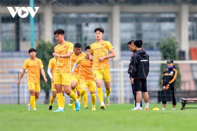 U22 Việt Nam to&agrave;n thua trước SEA Games 32: Ng&agrave;y l&ecirc;n đường &acirc;u lo với HLV Troussier - Ảnh 2.