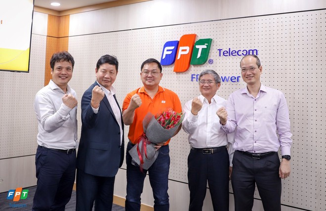 Ông Hoàng Nam Tiến thôi chức Chủ tịch FPT Telecom, sang nơi mới - Ảnh 1.