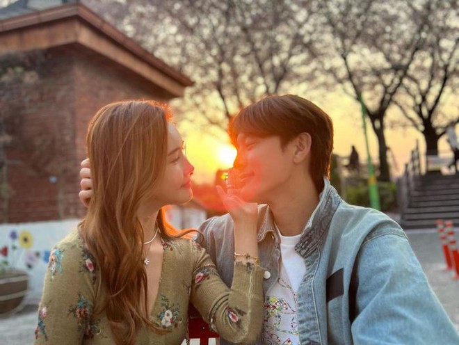 Cận kề h&ocirc;n lễ, Lee Da Hae - Se7en tung ảnh cưới đẹp như mơ - Ảnh 5.