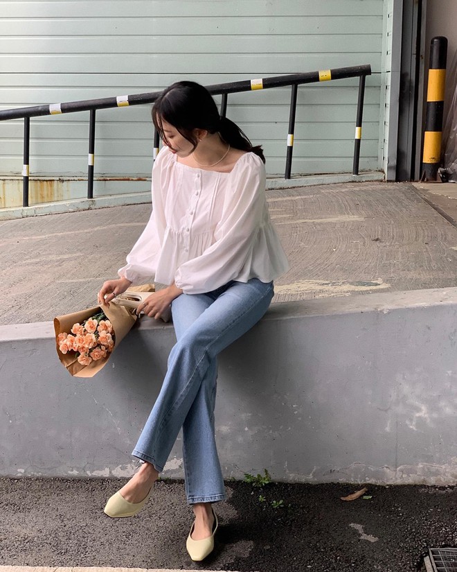 Phối áo blouse như thế nào cho hợp lý 