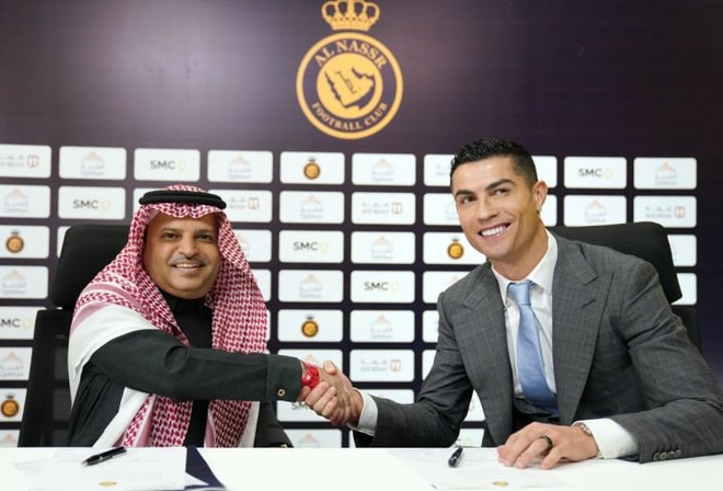 Chủ tịch Al Nassr từ chức, đội của Ronaldo sắp biến động lớn - Ảnh 1.