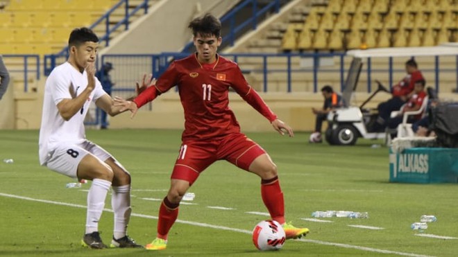 U22 Việt Nam d&ugrave;ng đội h&igrave;nh trẻ nhất lịch sử dự SEA Games 32 - Ảnh 1.
