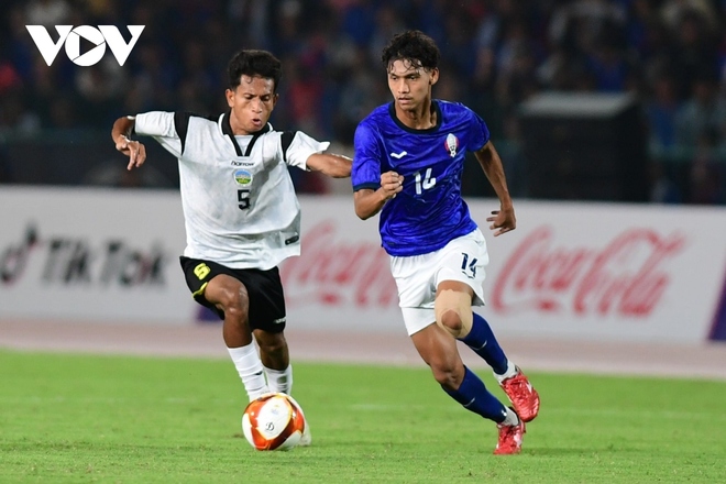 U22 Campuchia dẫn đầu bảng A sau lượt trận ra quân ở SEA Games 32 - Ảnh 4.