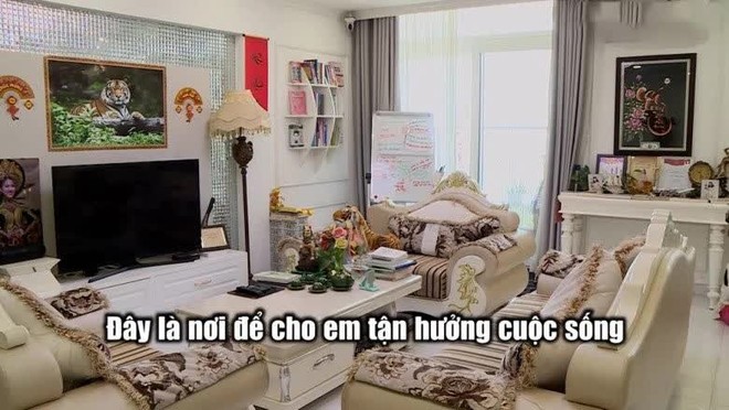 Từng gây tranh cãi với màn gọi vốn bị coi là lố trên Shark Tank nhưng người đẹp này có quan điểm dạy con cực độc đáo: Khó tính mấy cũng phải khen! - Ảnh 3.