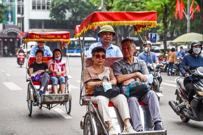 Xích lô - nét đẹp níu chân du khách khi đến với Hà Nội - Ảnh 6.