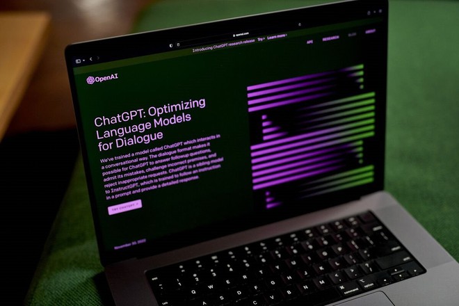 ChatGPT đe dọa kỳ t&iacute;ch suốt 20 năm của Google: Sắp trở th&agrave;nh c&ocirc;ng cụ t&igrave;m kiếm thứ hai, k&eacute;o người d&ugrave;ng khỏi &ocirc;ng vua quảng c&aacute;o h&ugrave;ng mạnh - Ảnh 3.